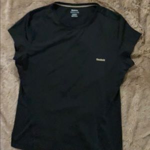 NWOT Reebok Playdry Top